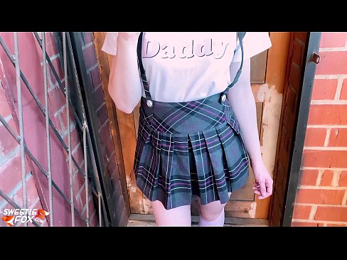 ❤️ 女子校生は授業の代わりに彼女のペニスを深く吸ってファックする。 ️ ロシアポルノ ❌️❤
