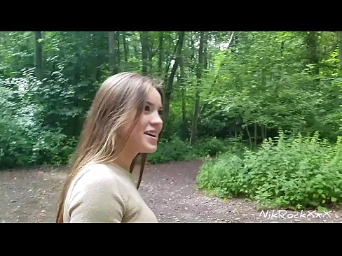 ❤️ エベリナに公共の場でのファックを提案した。彼女はイエスと言った。そして、私は彼女のお尻をファックし、彼女の口の中にザーメンを入れた。そして彼女は小便をした。 ️ ロシアポルノ ❌️❤